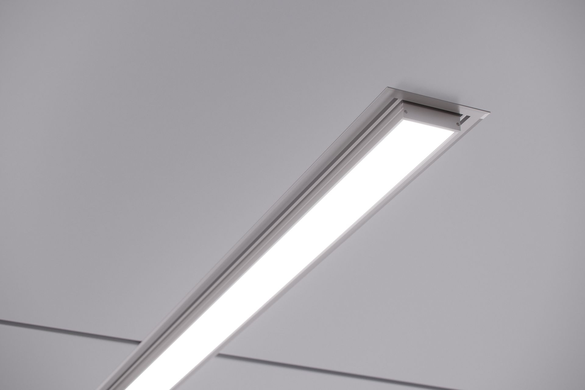 Lumines profile type LARGO M3 lacquered black, 2,02 m